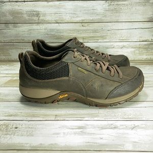 Dansko Paisley Waterproof Vibram Hiking Shoe Women's Size EU 40 / US 8.5 Brown